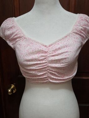 Forever 21 Pink Ruched Floral Sweetheart Crop Top